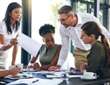 ऑफिस मधील राजकारणा पासून दूर राहा